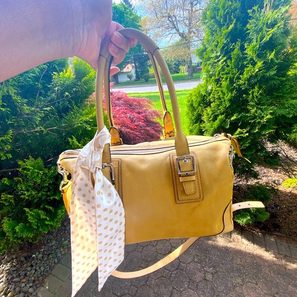 Coach Handbags - Vintage Coach Hamilton Tan Leather Tote